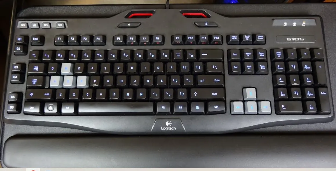Logitech G105 keyboard khusus untuk gaming murah berkualitas