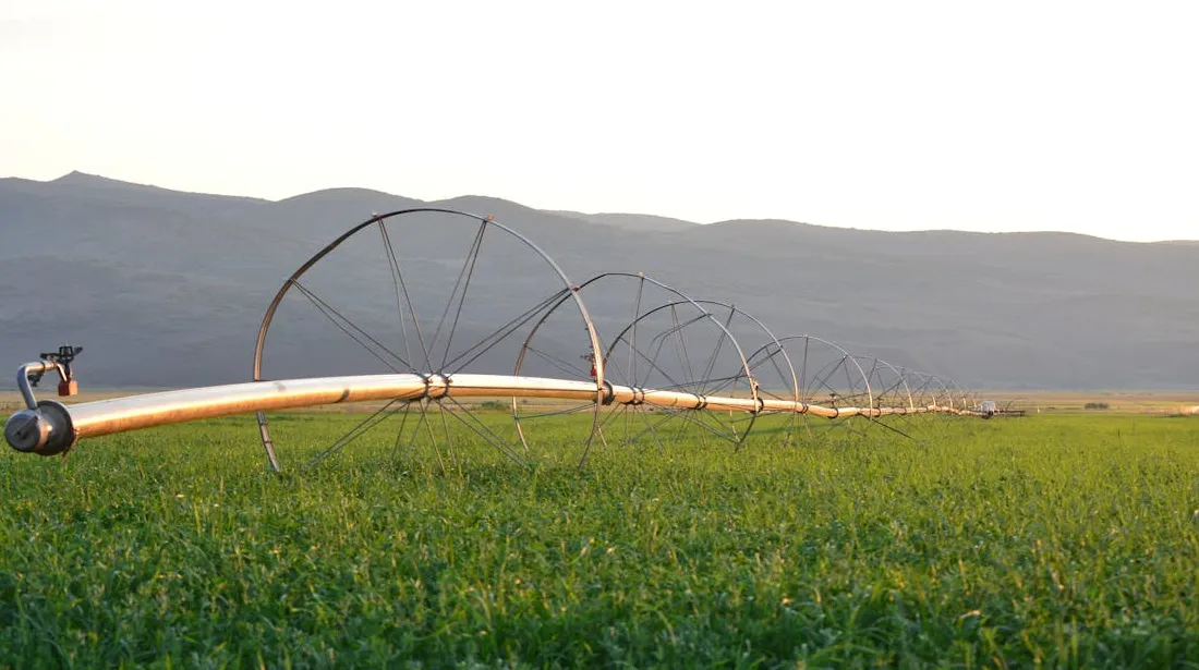 saluran irigasi otomatis untuk hasil panen lebih optimal greenforagriculture