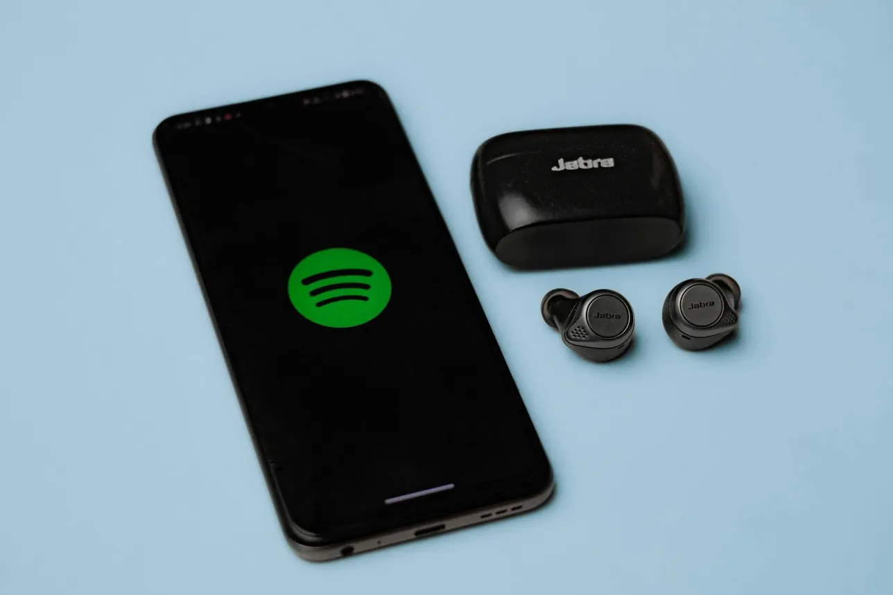 rekomendasi aplikasi pemutar musik online terbaik