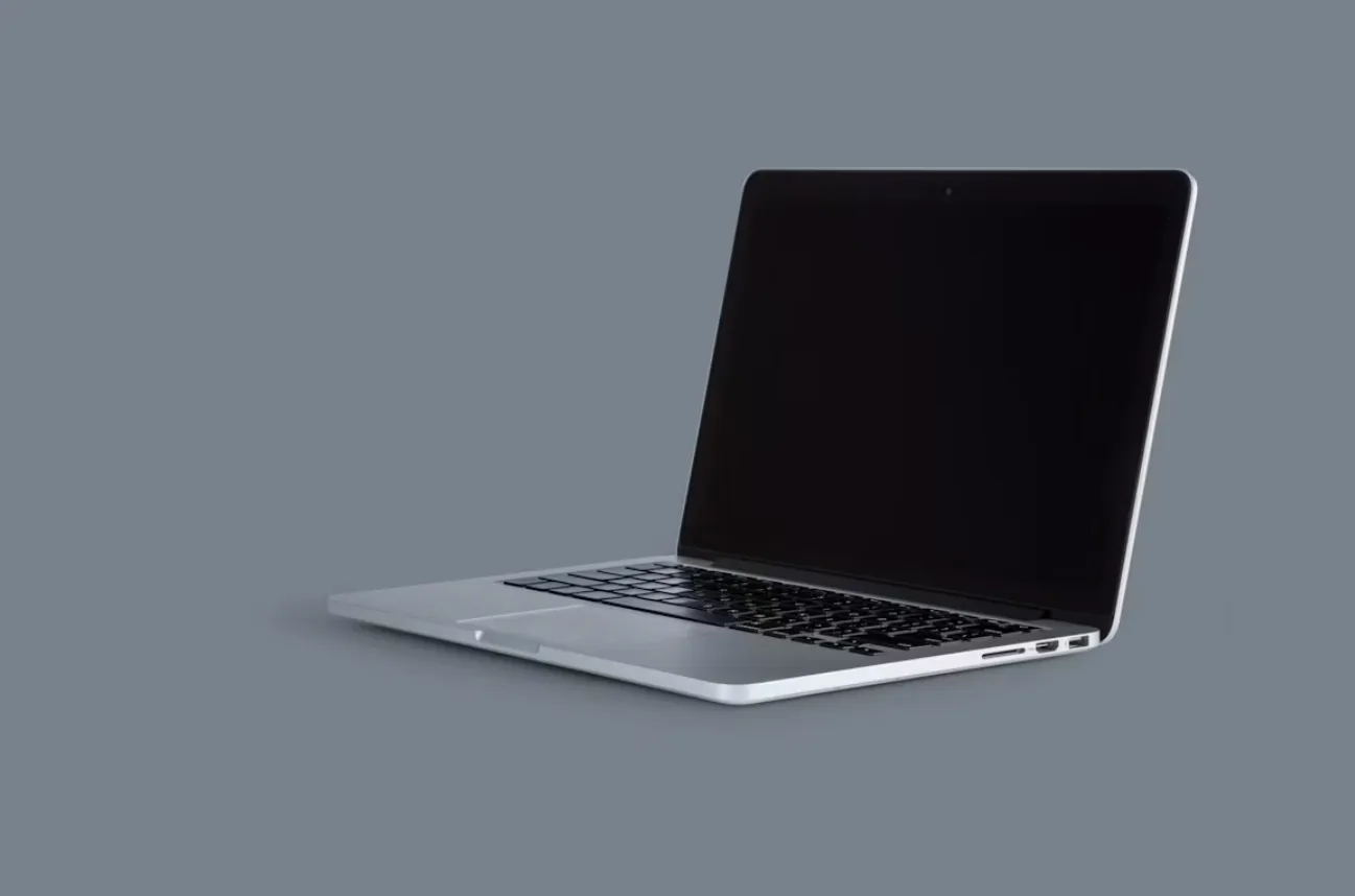 Pilih laptop dengan port yang lengkap sesuai kebutuhan