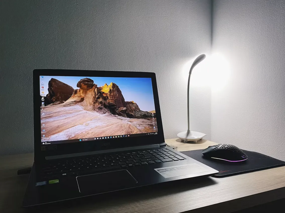 Perhatikan durasi penggunaan laptop agar baterai tidak cepat habis dan rusak