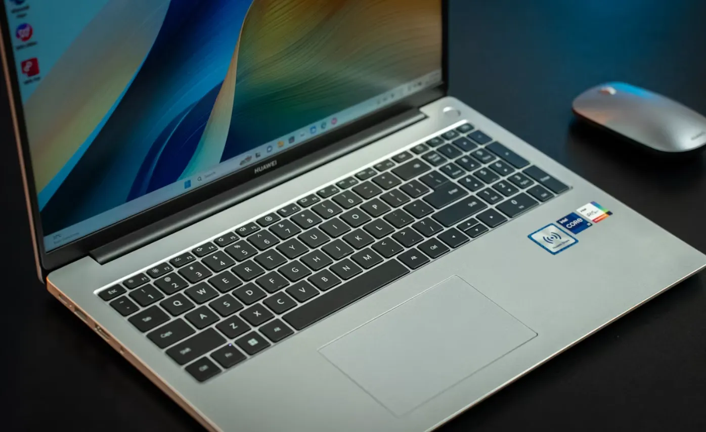 Beginilah cara mengatasi Layar Matebook Bergaris