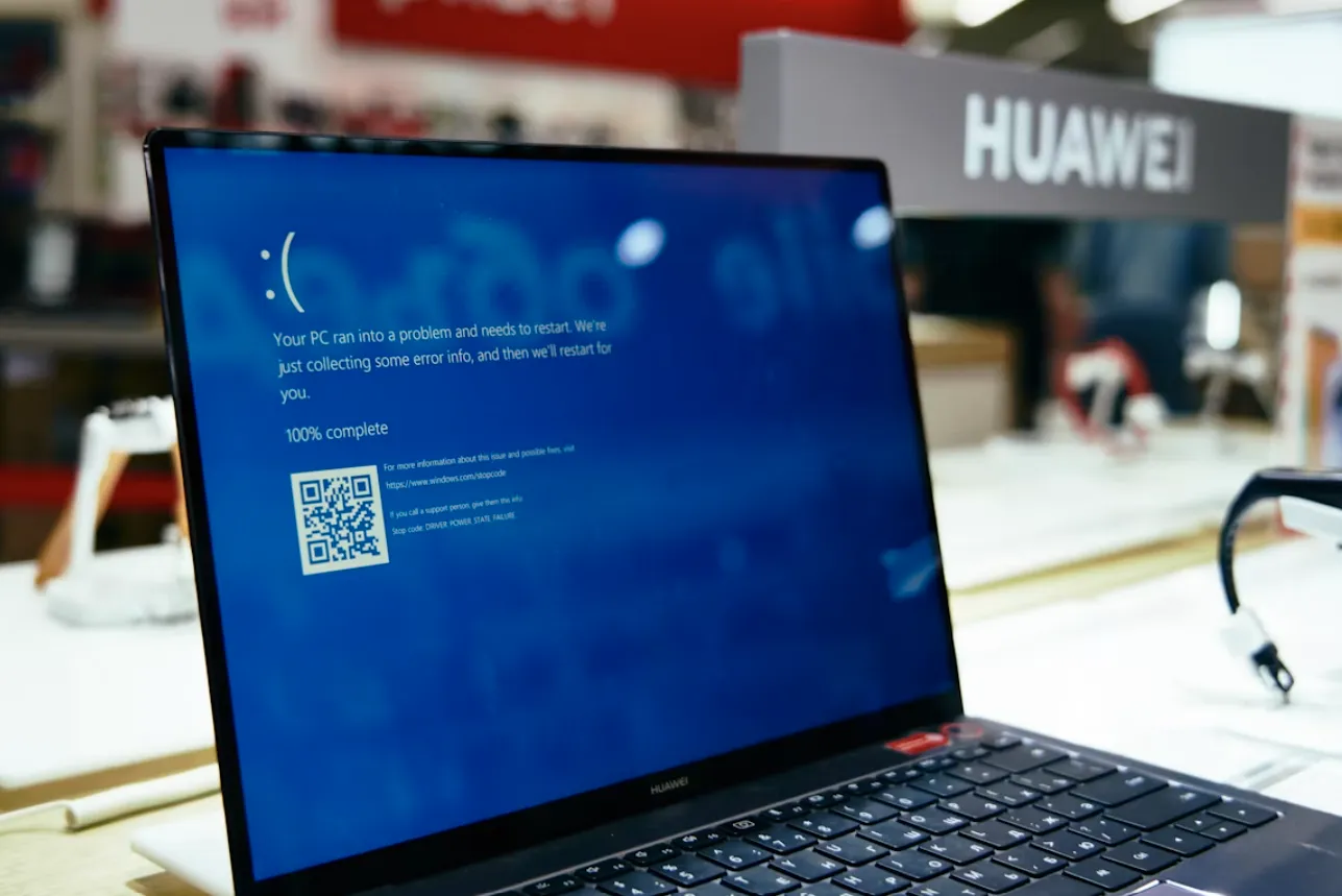 cara mengatasi Layar Matebook Bergaris dengan restart laptop