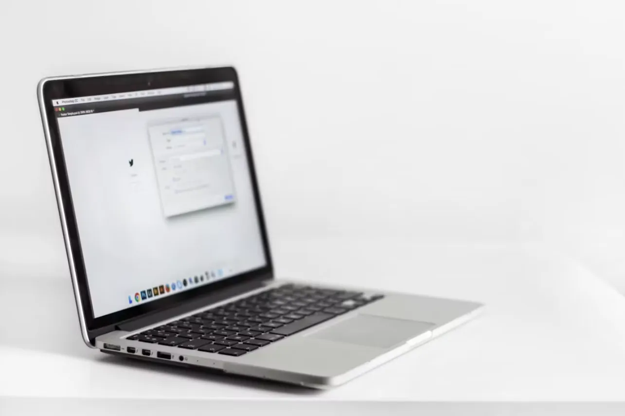 Inilah Penyebab Layar Laptop Flickering dan Berbayang serta cara mengatasinya