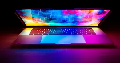 Beginilah Penyebab Layar Laptop Flickering dan Berbayang