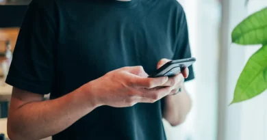 7 Kebiasaan Buruk yang Bikin HP Cepat Rusak, Hindari!